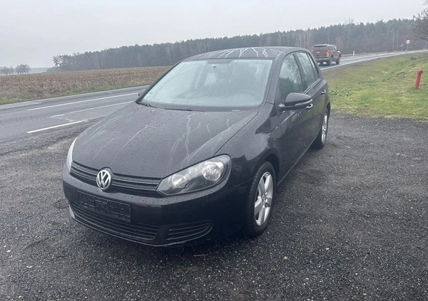 Volkswagen Golf cena 24900 przebieg: 148000, rok produkcji 2010 z Suraż małe 56